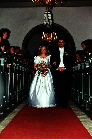 bryllup3.jpg (27783 bytes)